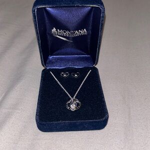 Montana Silver Smiths horseshoe necklace and earring